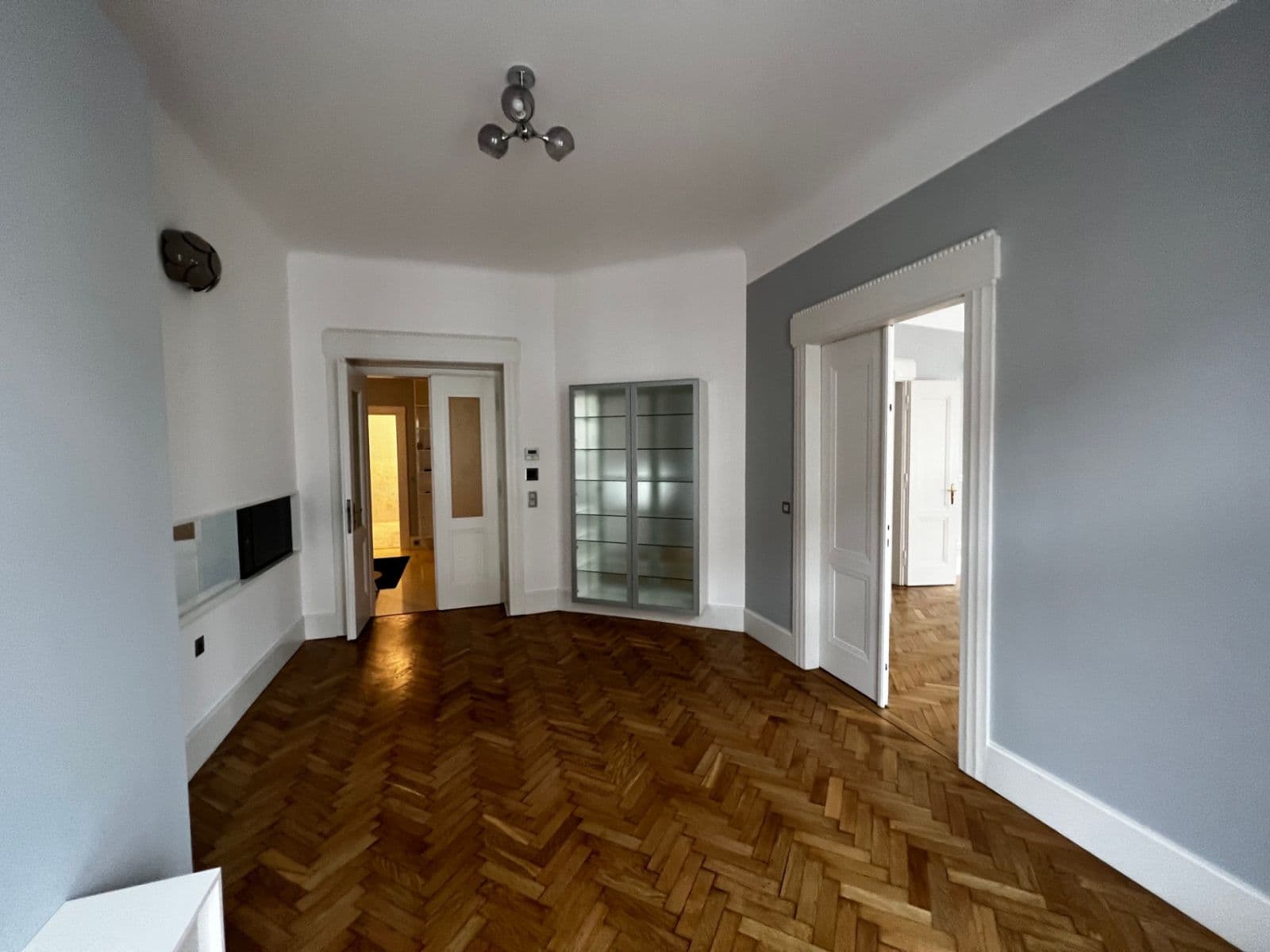 Prenájom bytu 4-izbový 142 m², Bílkova, Praha, Praha Prenájom bytu 4-izbový 142 m², Bílkova, Praha, Praha
