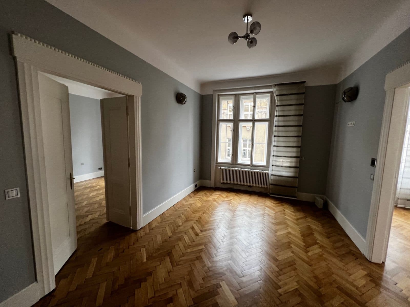 Prenájom bytu 4-izbový 142 m², Bílkova, Praha, Praha Prenájom bytu 4-izbový 142 m², Bílkova, Praha, Praha