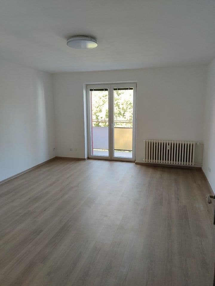 Prenájom bytu 2-izbový 53 m², Bezručova, Otrokovice, Zlínský kraj Prenájom bytu 2-izbový 53 m², Bezručova, Otrokovice, Zlínský kraj