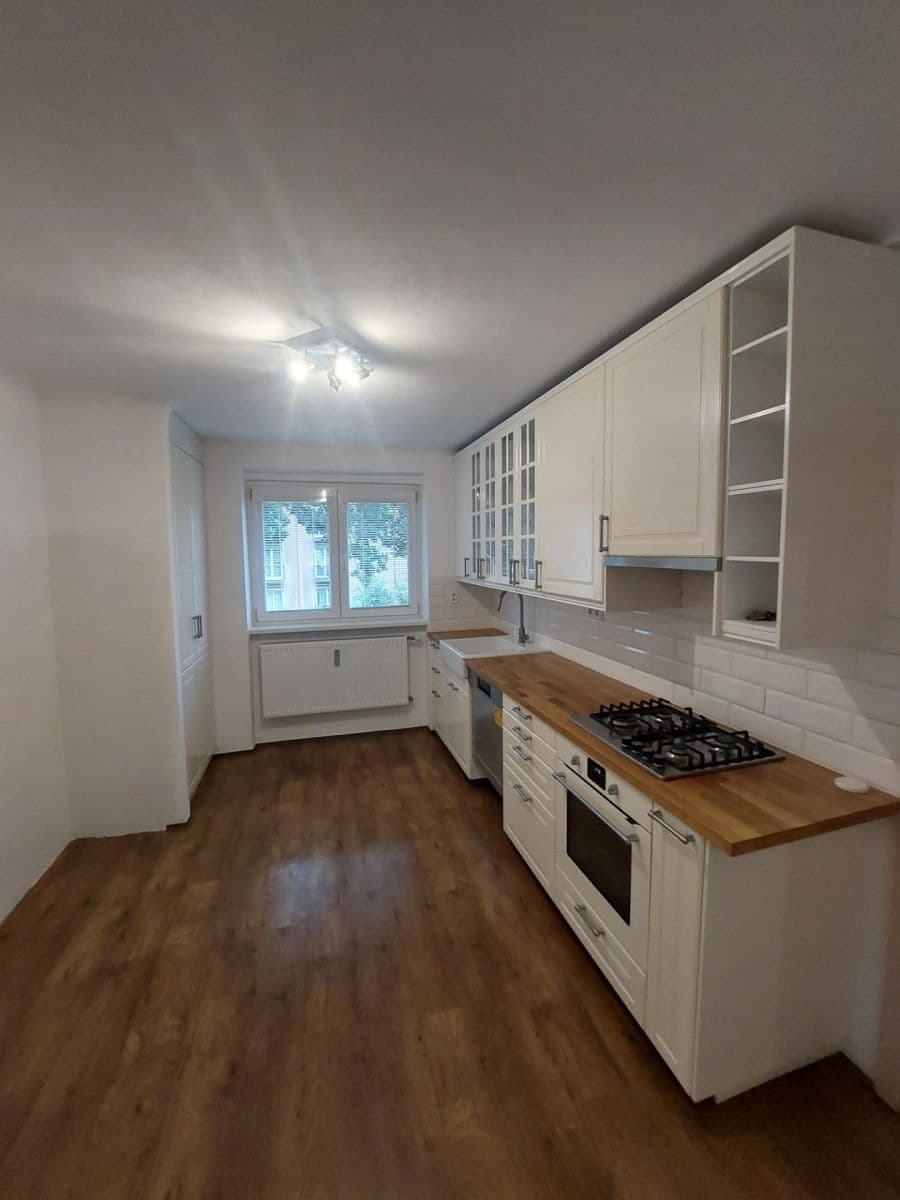 Prenájom bytu 2-izbový 50 m², Herbenova, Kladno, Středočeský kraj Prenájom bytu 2-izbový 50 m², Herbenova, Kladno, Středočeský kraj