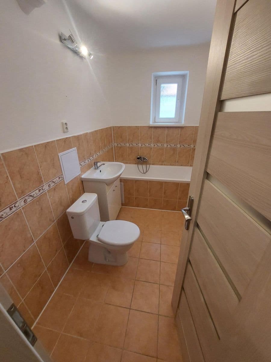 Prenájom bytu 2-izbový 50 m², Herbenova, Kladno, Středočeský kraj Prenájom bytu 2-izbový 50 m², Herbenova, Kladno, Středočeský kraj