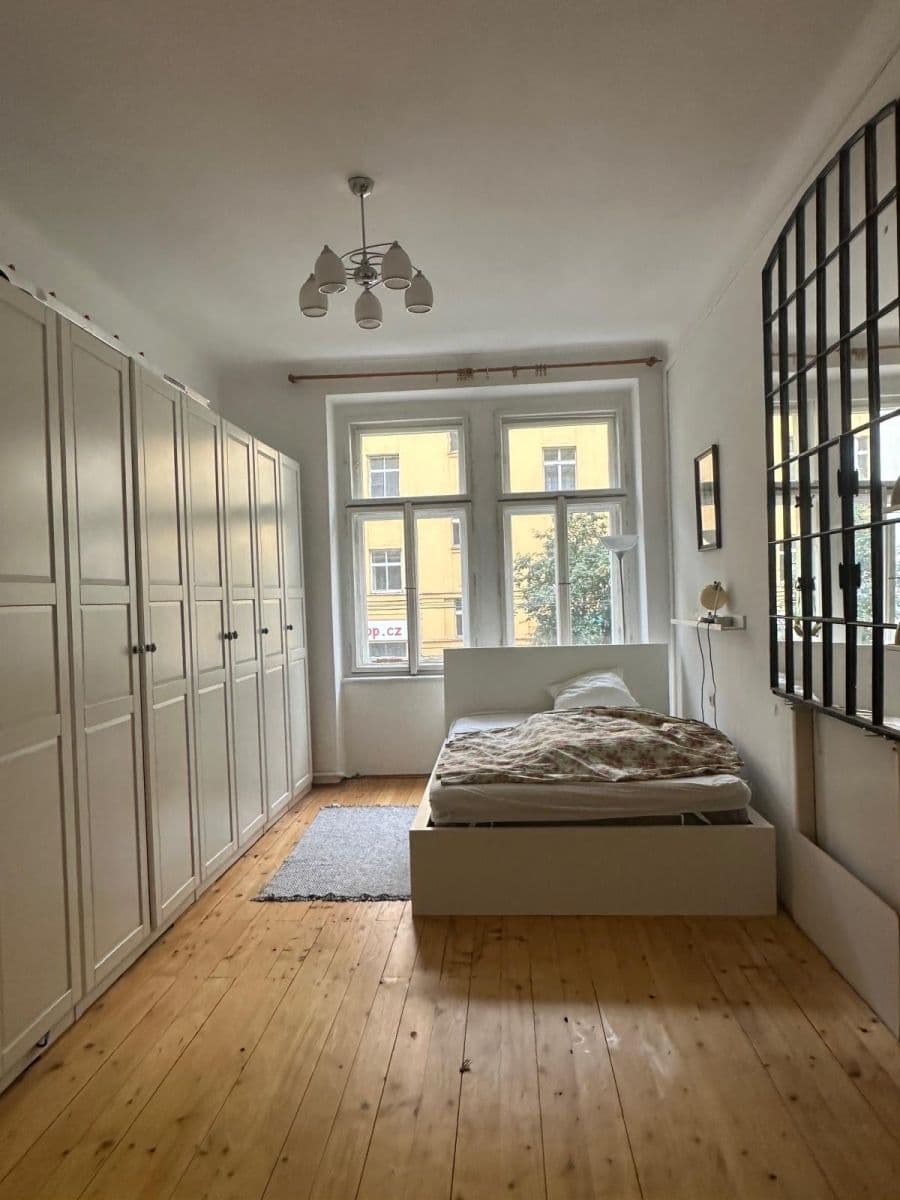 Prenájom bytu 2-izbový 50 m², Jaromírova, Praha, Praha Prenájom bytu 2-izbový 50 m², Jaromírova, Praha, Praha