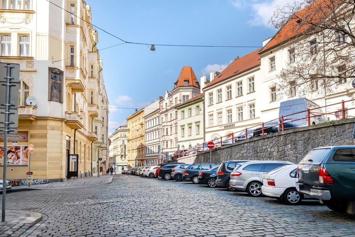 Prenájom bytu 48 m², Na Zderaze, Praha, Praha Prenájom bytu 48 m², Na Zderaze, Praha, Praha