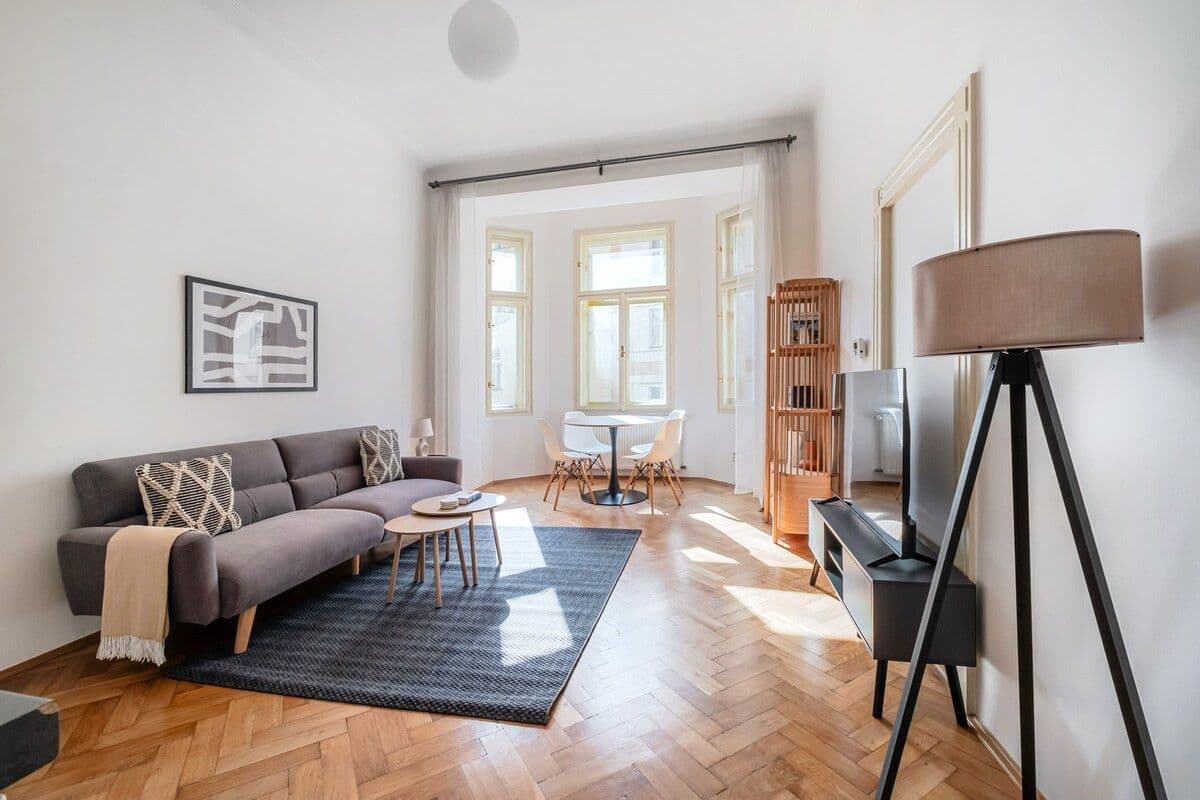 Prenájom bytu 48 m², Na Zderaze, Praha, Praha Prenájom bytu 48 m², Na Zderaze, Praha, Praha