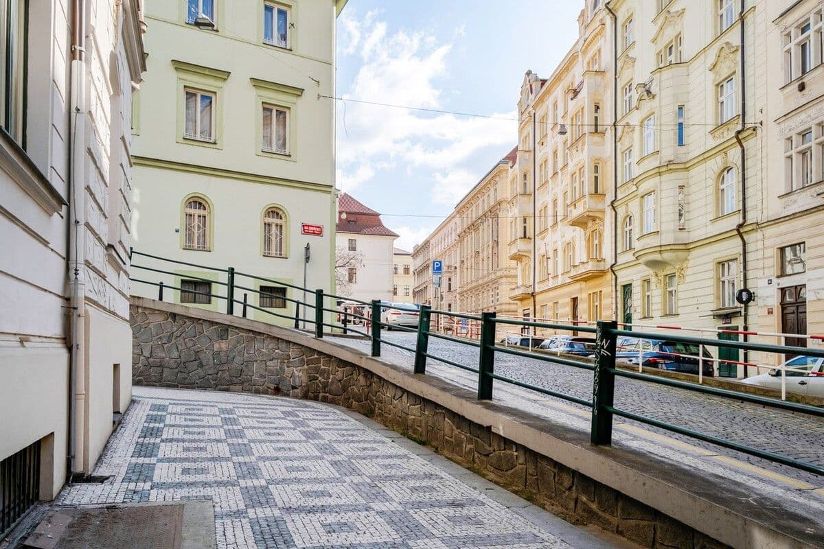 Prenájom bytu 48 m², Na Zderaze, Praha, Praha Prenájom bytu 48 m², Na Zderaze, Praha, Praha