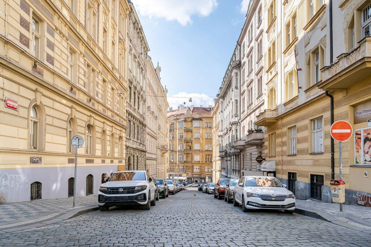 Prenájom bytu 48 m², Na Zderaze, Praha, Praha Prenájom bytu 48 m², Na Zderaze, Praha, Praha
