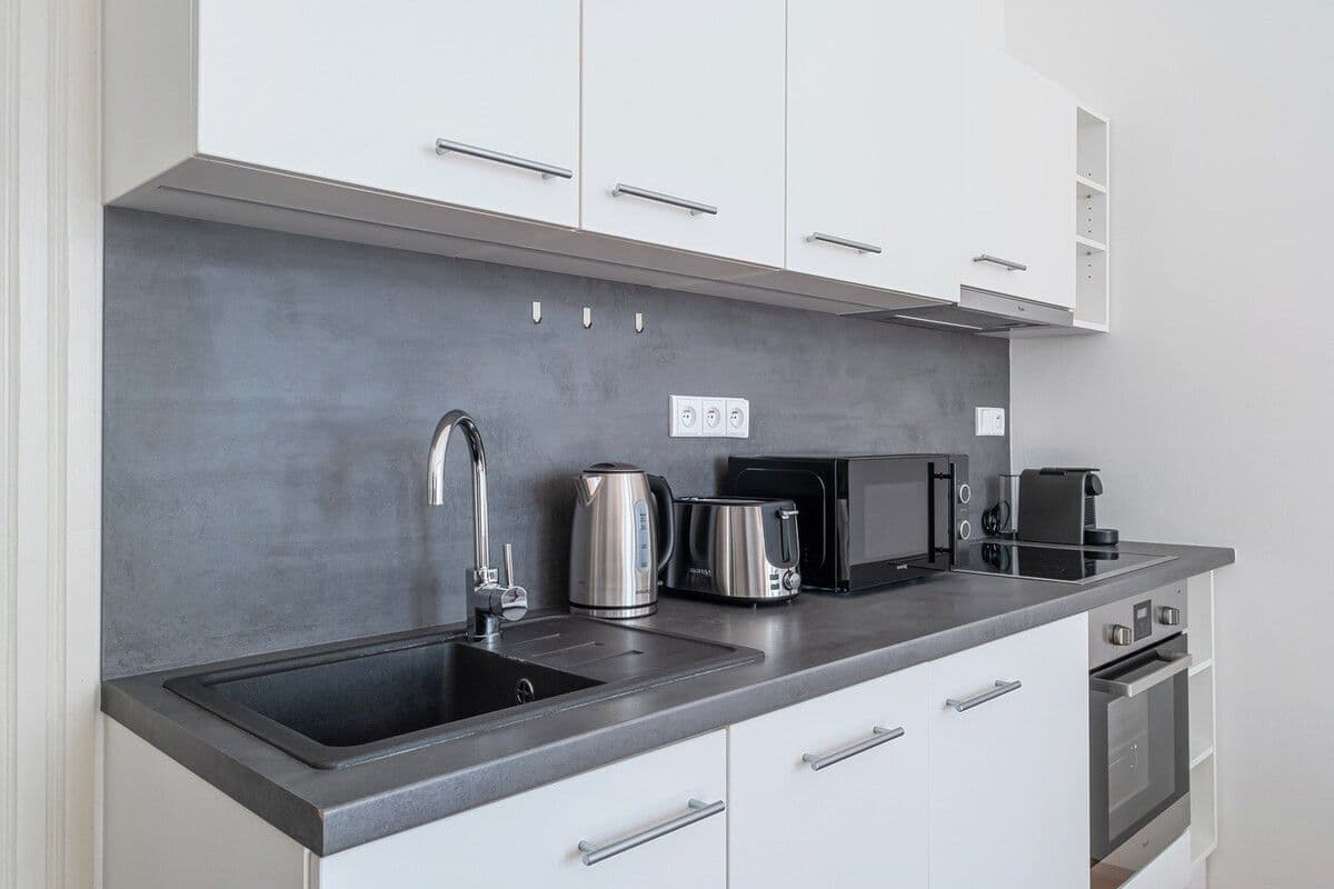 Prenájom bytu 48 m², Na Zderaze, Praha, Praha Prenájom bytu 48 m², Na Zderaze, Praha, Praha