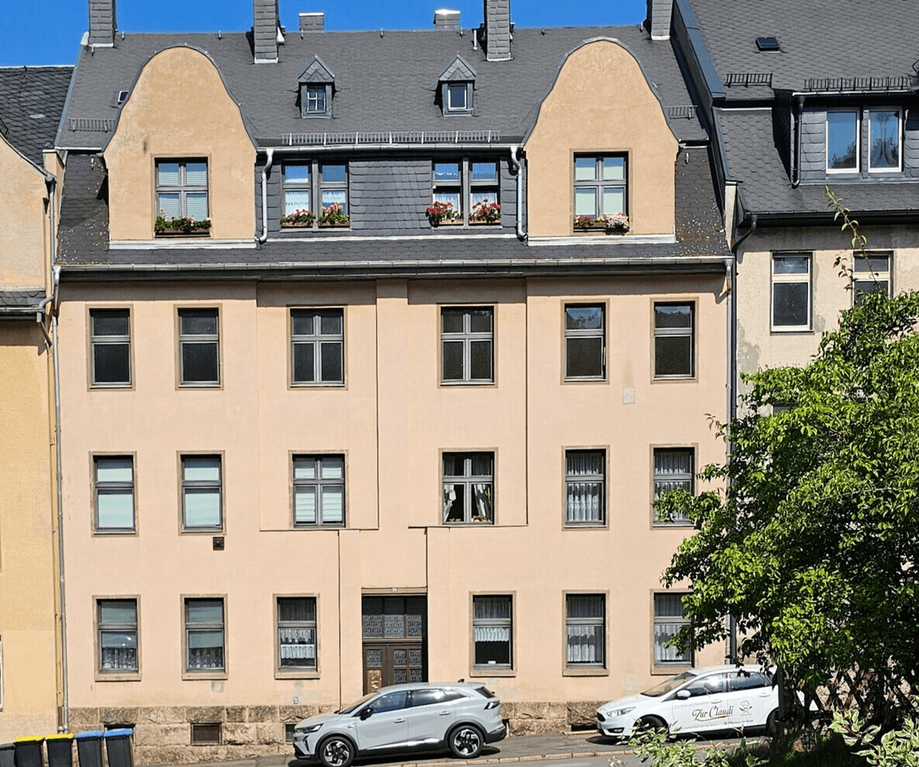 Prenájom bytu 6-izbový 115 m², Schwarzenberger Str. 75, Aue-Bad Schlema, Sasko Prenájom bytu 6-izbový 115 m², Schwarzenberger Str. 75, Aue-Bad Schlema, Sasko