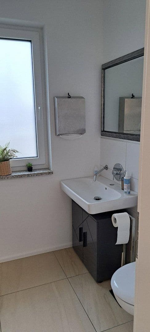Prenájom kancelárie 130 m², Georg-Huber-Straße 12, Zorneding, Ortsteil Pöring, Bavorsko Prenájom kancelárie 130 m², Georg-Huber-Straße 12, Zorneding, Ortsteil Pöring, Bavorsko