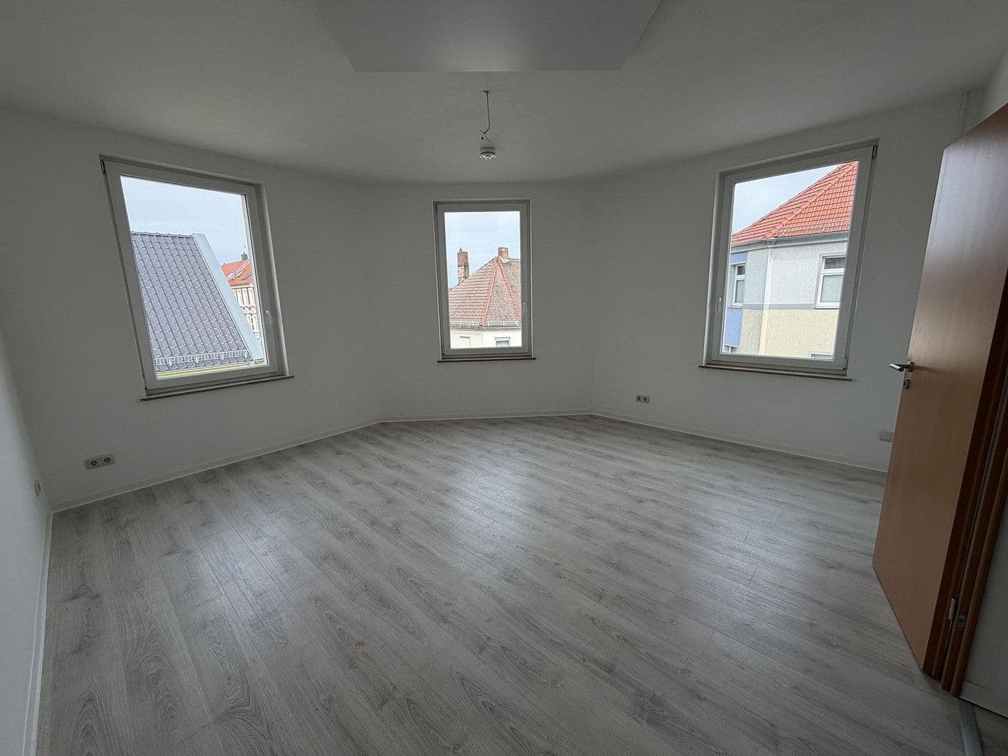 Prenájom bytu 3-izbový 85 m², Ziegelstraße 47, Dessau-Roßlau, Sasko-Anhaltsko Prenájom bytu 3-izbový 85 m², Ziegelstraße 47, Dessau-Roßlau, Sasko-Anhaltsko