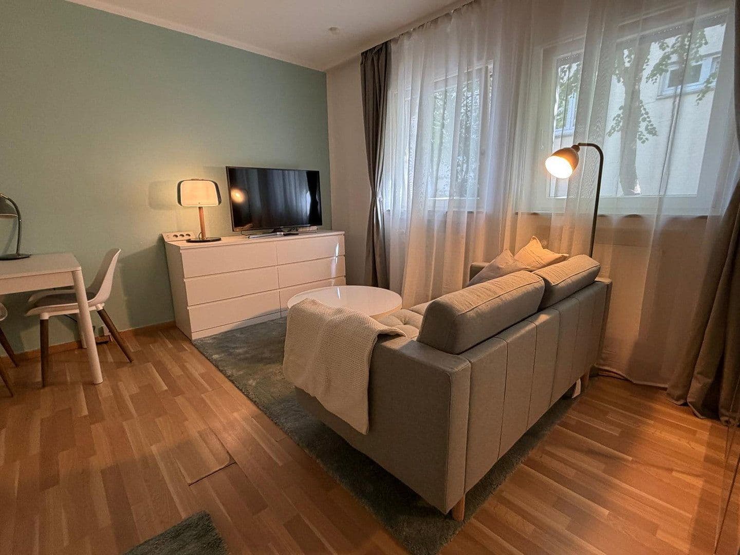 Prenájom bytu 1-izbový 31 m², Stuttgart, Bádensko-Wurttembersko Prenájom bytu 1-izbový 31 m², Stuttgart, Bádensko-Wurttembersko