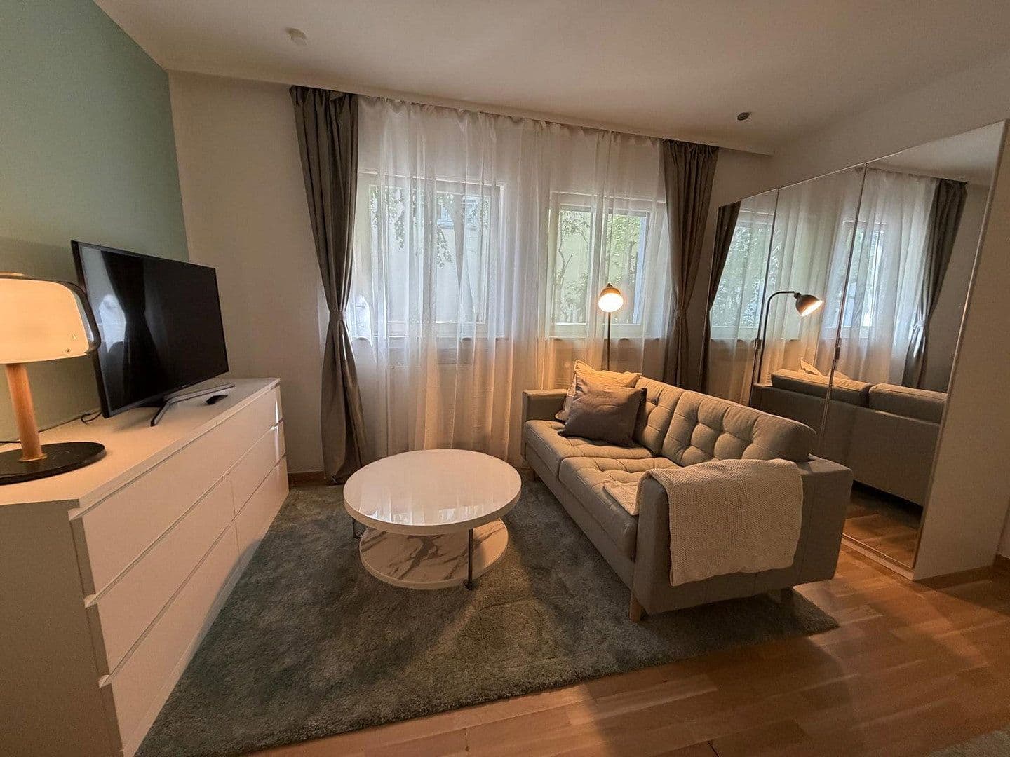 Prenájom bytu 1-izbový 31 m², Stuttgart, Bádensko-Wurttembersko Prenájom bytu 1-izbový 31 m², Stuttgart, Bádensko-Wurttembersko
