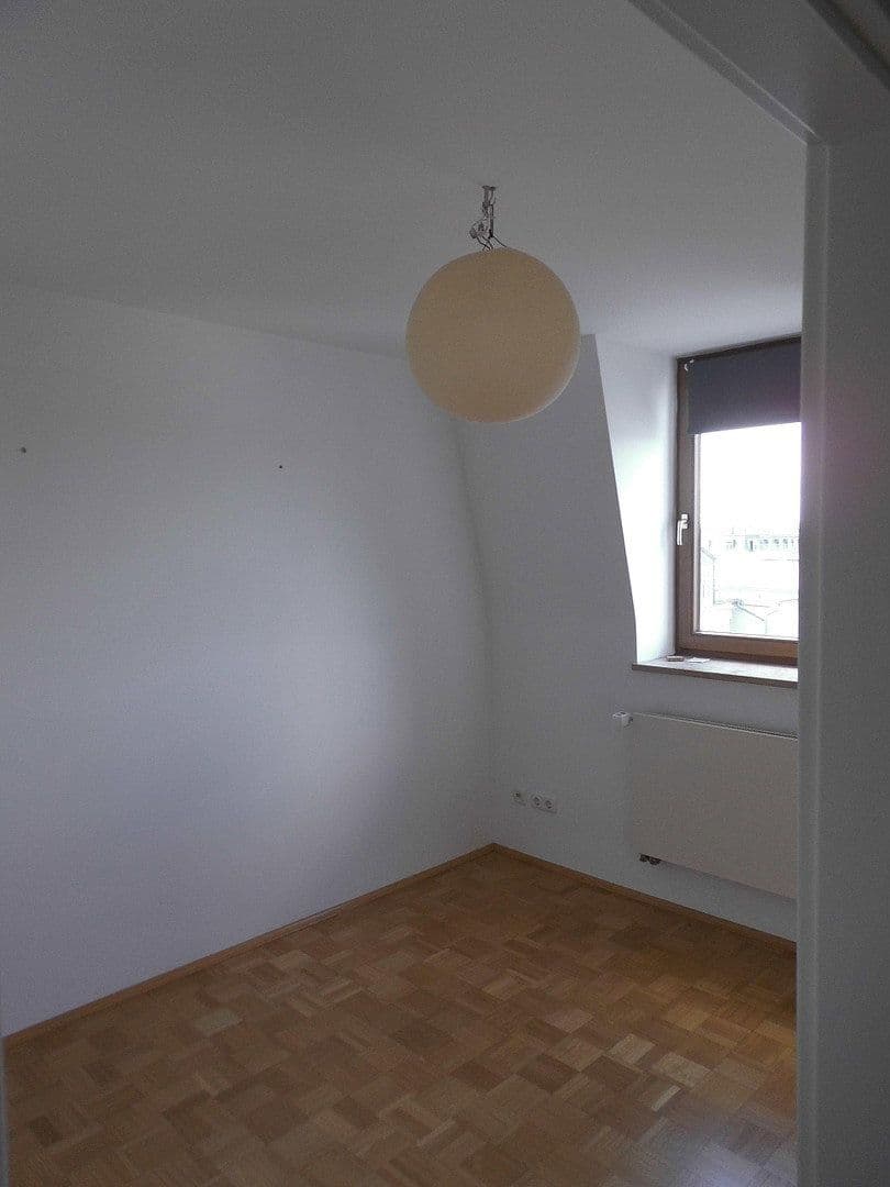 Prenájom bytu 3-izbový 84 m², Ferdinand-Lassalle-Str. 11, Leipzig, Sasko Prenájom bytu 3-izbový 84 m², Ferdinand-Lassalle-Str. 11, Leipzig, Sasko