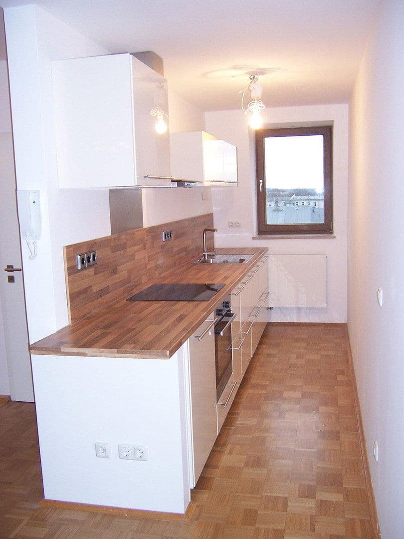 Prenájom bytu 3-izbový 84 m², Ferdinand-Lassalle-Str. 11, Leipzig, Sasko Prenájom bytu 3-izbový 84 m², Ferdinand-Lassalle-Str. 11, Leipzig, Sasko