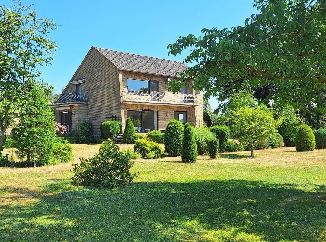 Predaj domu 204 m², pozemok 3.250 m², Diepholz, Dolné Sasko Predaj domu 204 m², pozemok 3.250 m², Diepholz, Dolné Sasko