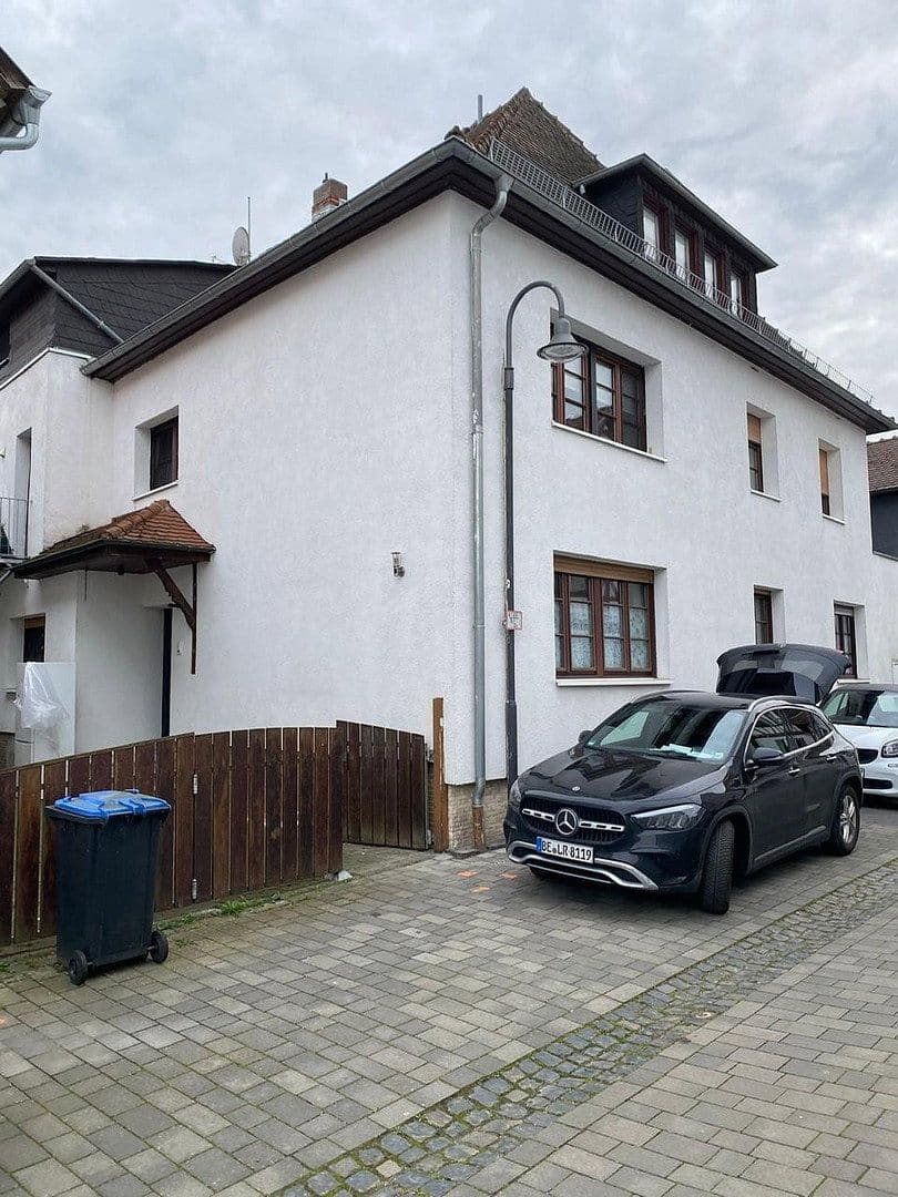 Predaj bytu 3-izbový 84 m², Klappergase 4, Rosbach v. d. Höhe, Hesensko Predaj bytu 3-izbový 84 m², Klappergase 4, Rosbach v. d. Höhe, Hesensko