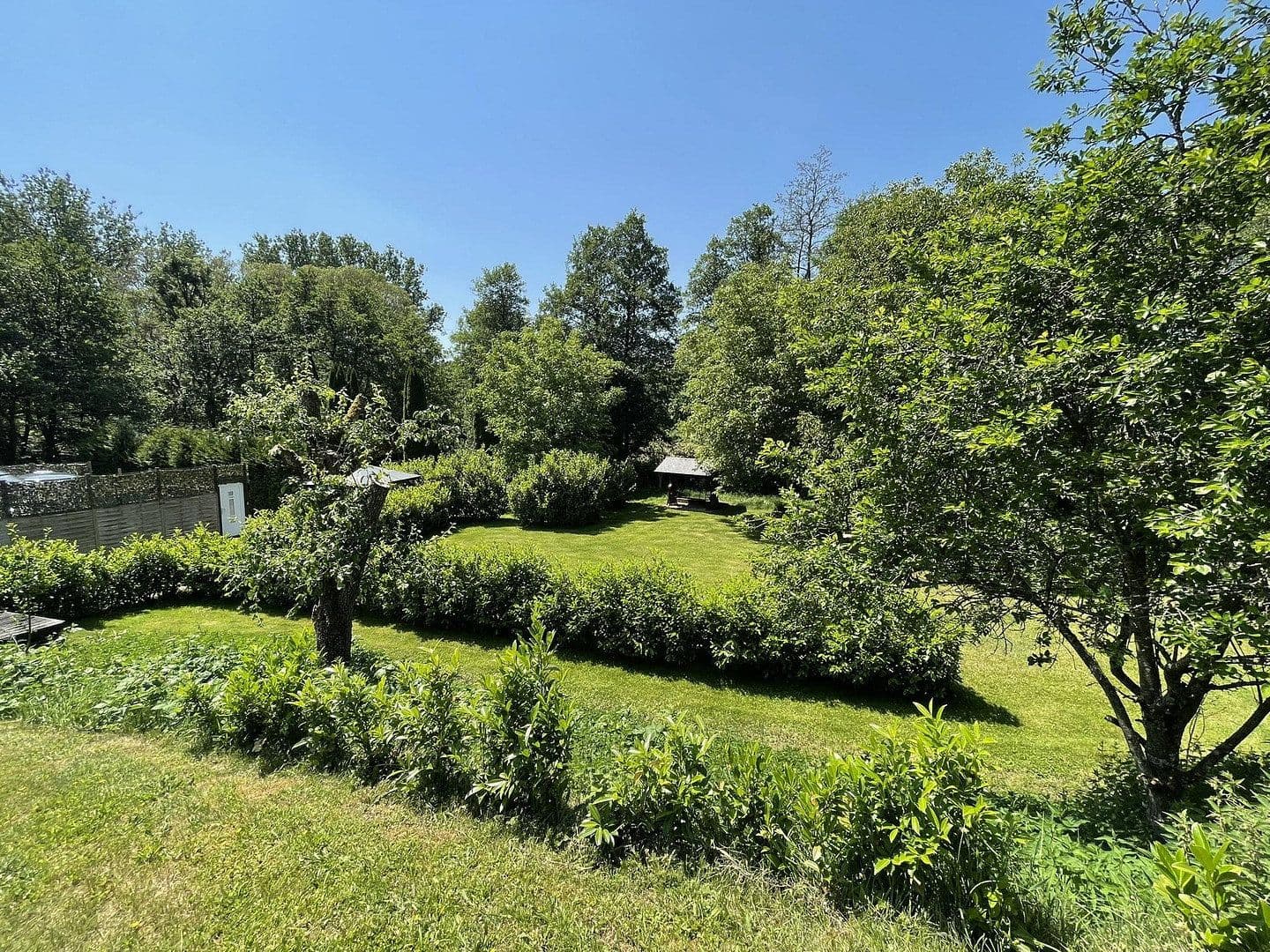 Predaj domu 160 m², pozemok 7.296 m², Gerolstein, Porýnie-Falcko Predaj domu 160 m², pozemok 7.296 m², Gerolstein, Porýnie-Falcko