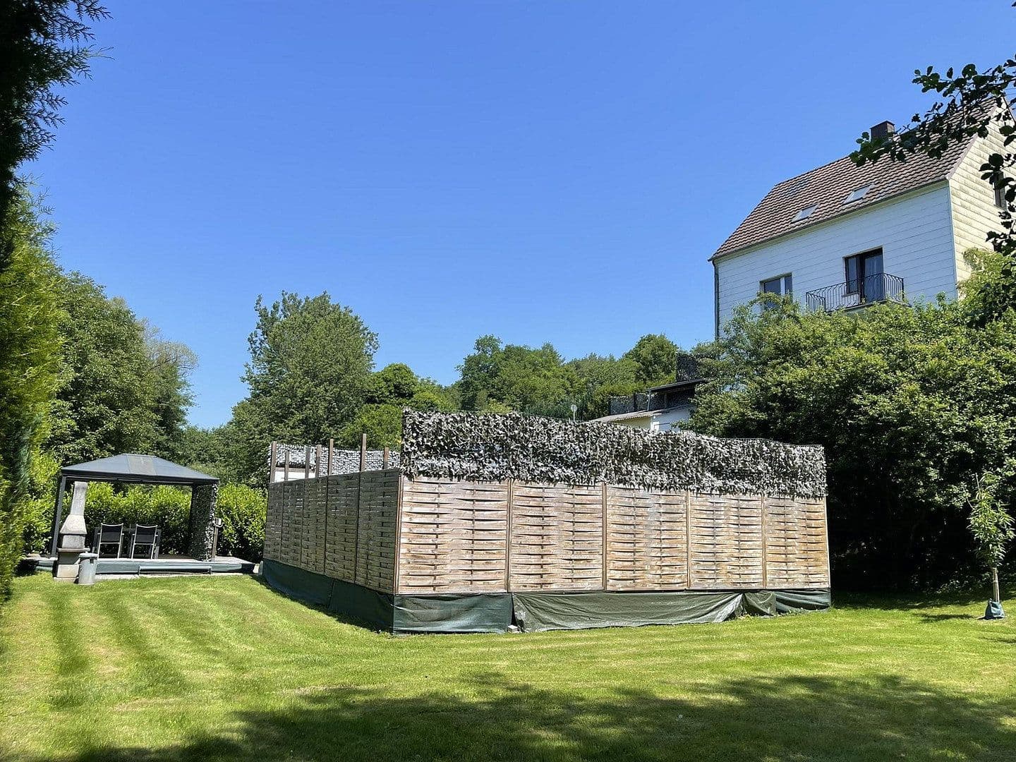Predaj domu 160 m², pozemok 7.296 m², Gerolstein, Porýnie-Falcko Predaj domu 160 m², pozemok 7.296 m², Gerolstein, Porýnie-Falcko