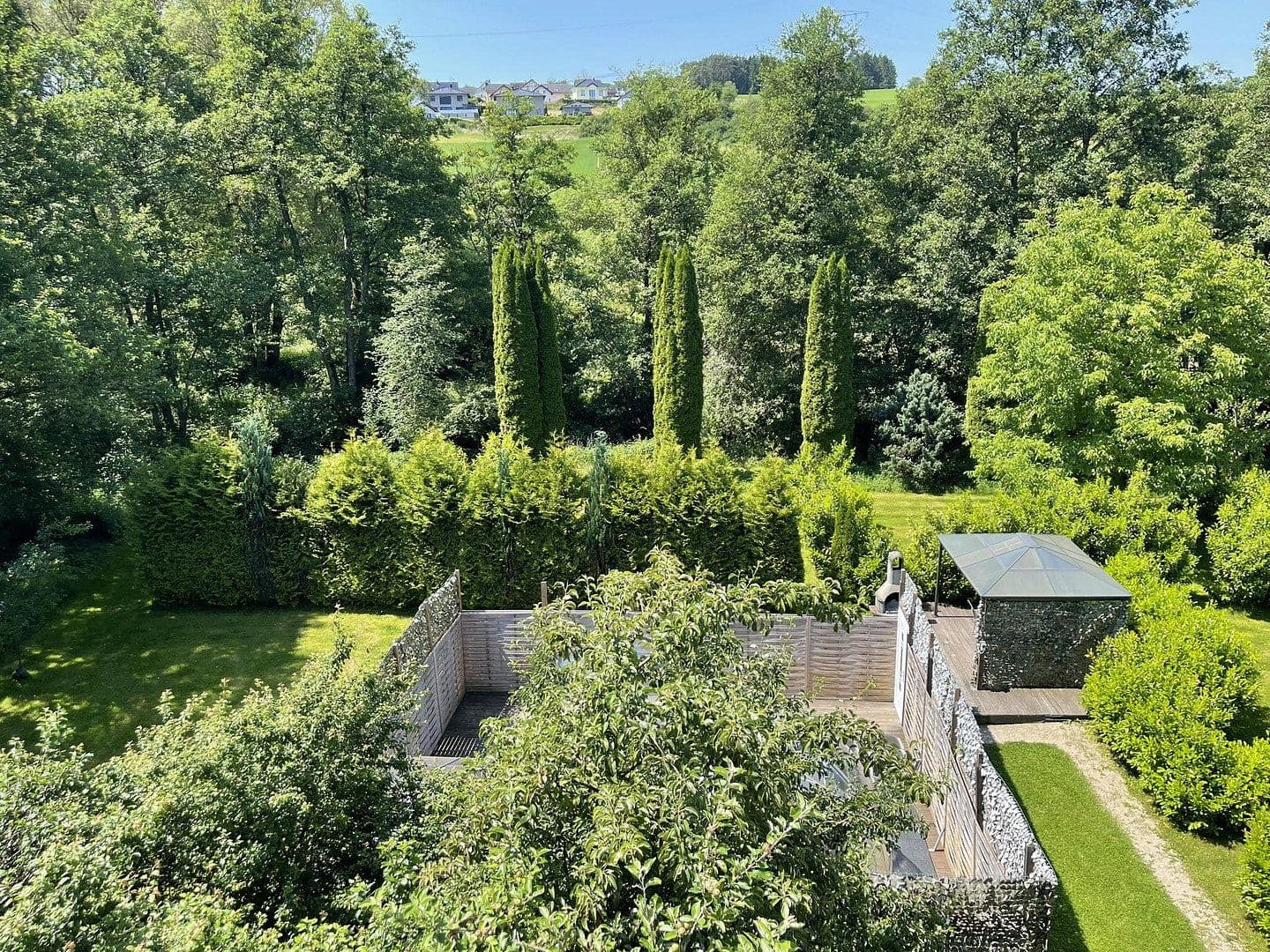 Predaj domu 160 m², pozemok 7.296 m², Gerolstein, Porýnie-Falcko Predaj domu 160 m², pozemok 7.296 m², Gerolstein, Porýnie-Falcko