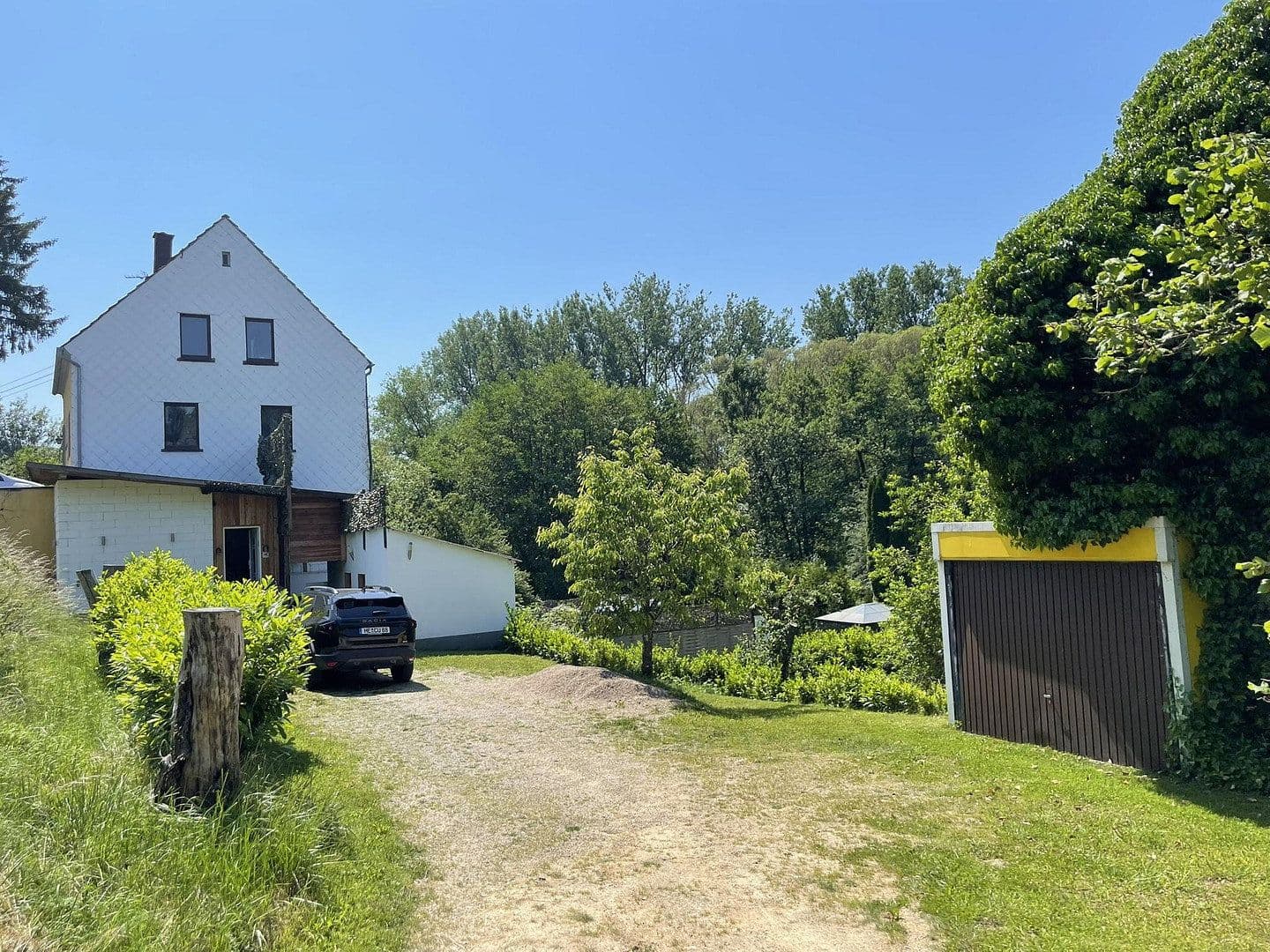 Predaj domu 160 m², pozemok 7.296 m², Gerolstein, Porýnie-Falcko Predaj domu 160 m², pozemok 7.296 m², Gerolstein, Porýnie-Falcko