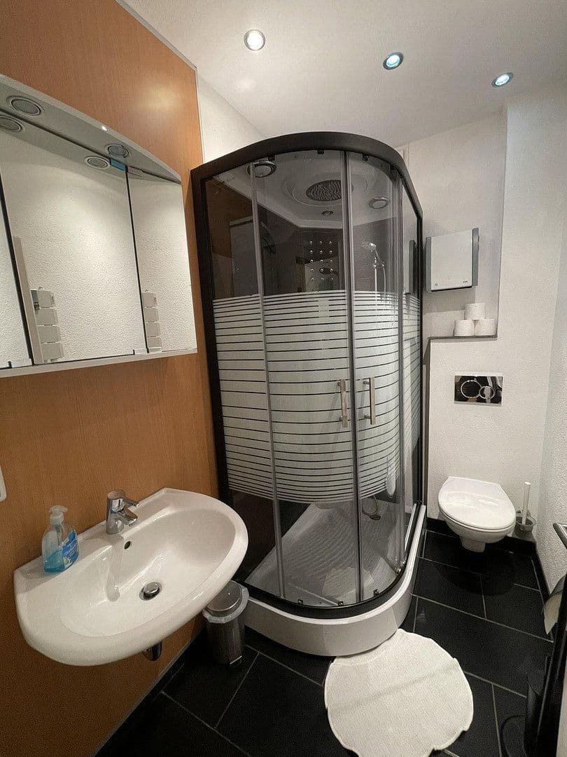 Predaj domu 160 m², pozemok 7.296 m², Gerolstein, Porýnie-Falcko Predaj domu 160 m², pozemok 7.296 m², Gerolstein, Porýnie-Falcko