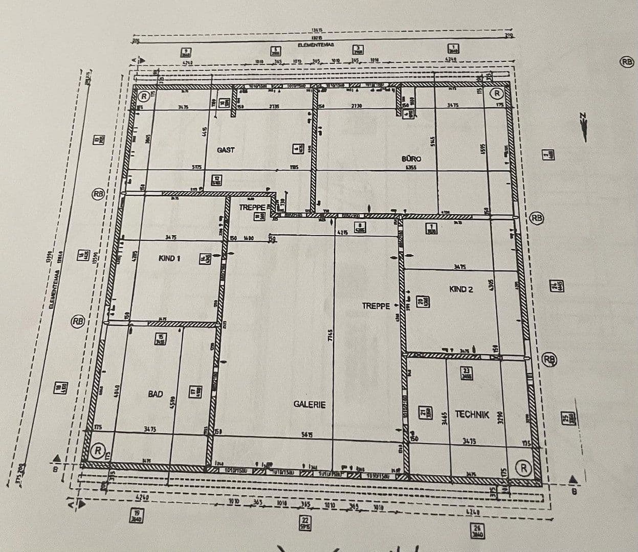 Predaj domu 250 m², pozemok 2.300 m², Glienicke/Nordbahn, Brandenbursko Predaj domu 250 m², pozemok 2.300 m², Glienicke/Nordbahn, Brandenbursko