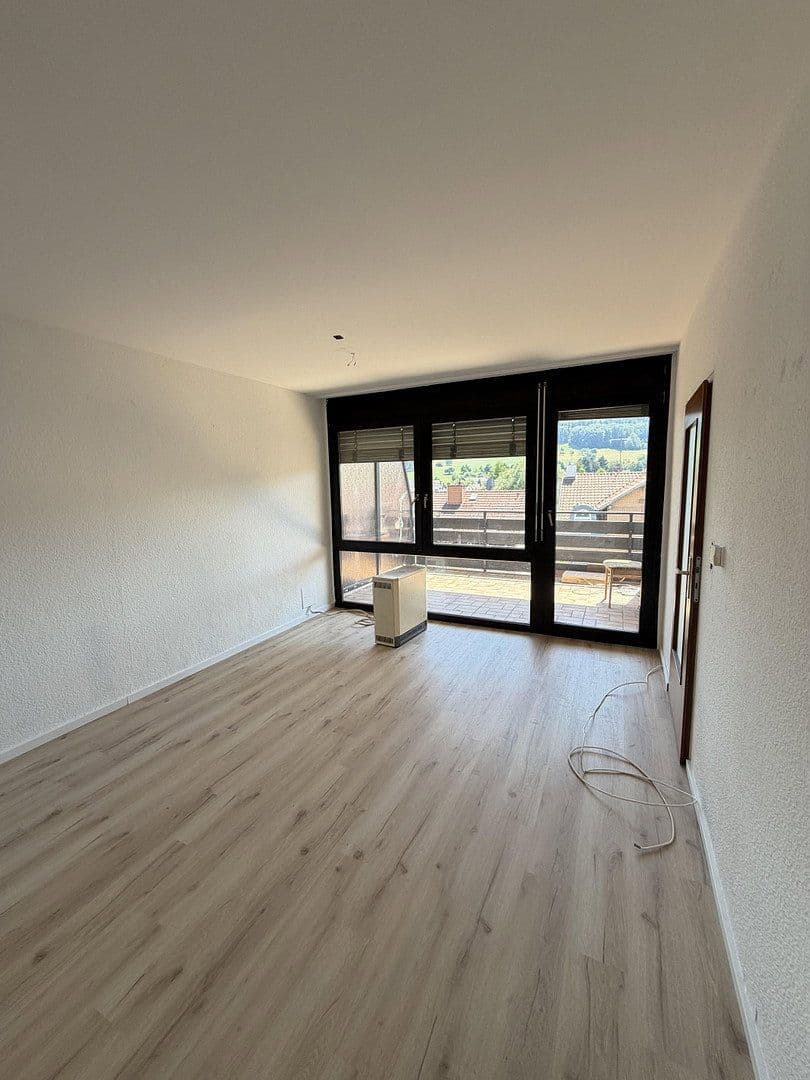 Prenájom bytu 4-izbový 133 m², Ludwigstraße 70, Wald-Michelbach, Hesensko Prenájom bytu 4-izbový 133 m², Ludwigstraße 70, Wald-Michelbach, Hesensko
