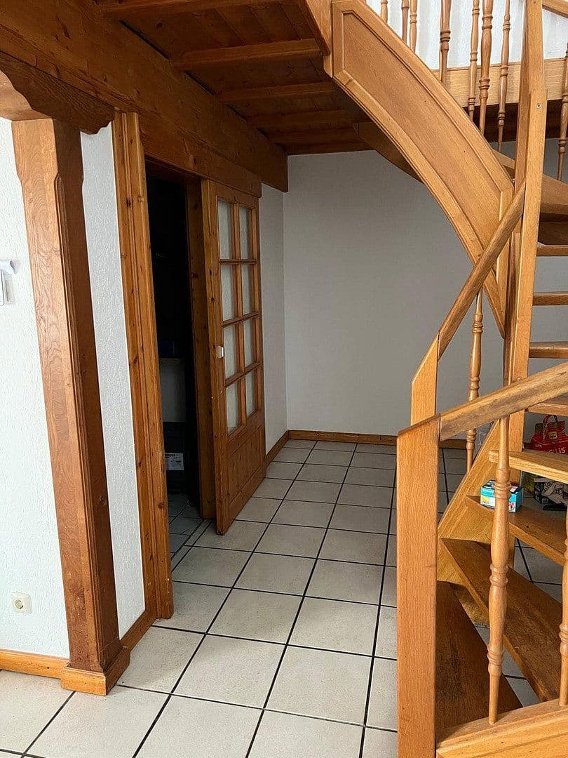 Prenájom bytu 3-izbový 80 m², Roermonder Strasse 279, Mönchengladbach, Severné Porýnie - Westfálsko Prenájom bytu 3-izbový 80 m², Roermonder Strasse 279, Mönchengladbach, Severné Porýnie - Westfálsko