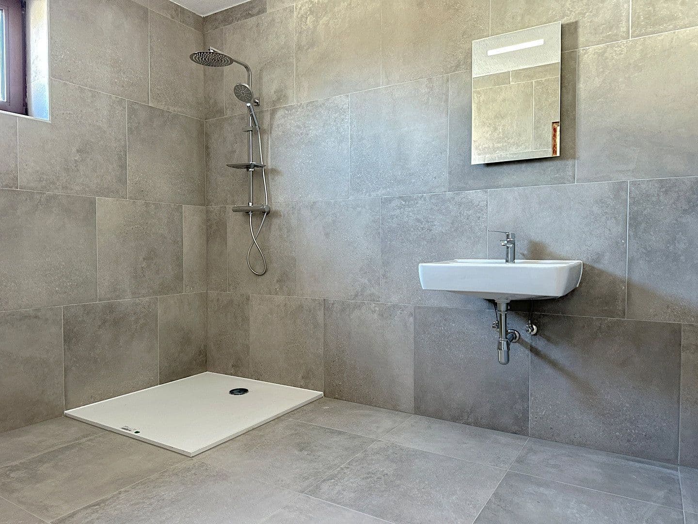 Predaj domu 225 m², pozemok 692 m², Dr.-Alfred-Besenböck-Straße 7, Schrems, Dolné Rakúsko Predaj domu 225 m², pozemok 692 m², Dr.-Alfred-Besenböck-Straße 7, Schrems, Dolné Rakúsko