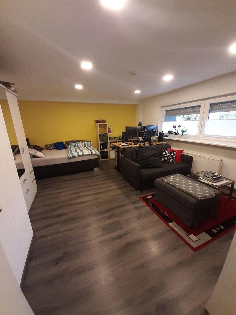 Prenájom bytu 1-izbový 40 m², Fliederweg 4, Schwetzingen, Bádensko-Wurttembersko Prenájom bytu 1-izbový 40 m², Fliederweg 4, Schwetzingen, Bádensko-Wurttembersko