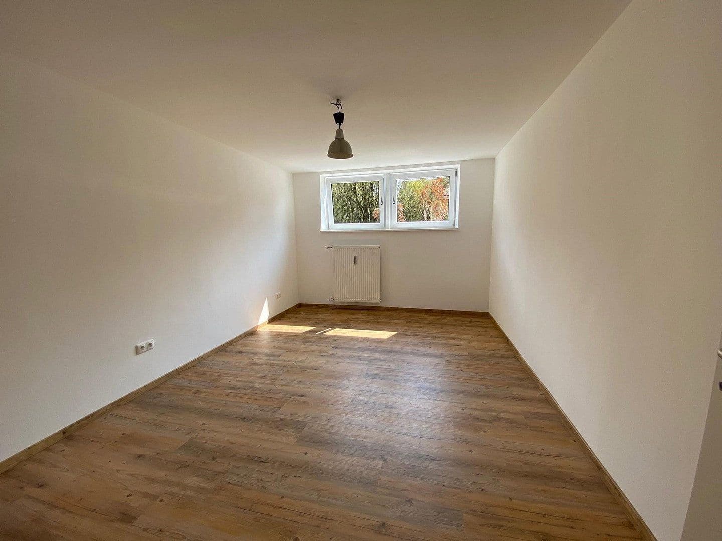 Prenájom bytu 3-izbový 74 m², Regensburg, Bavorsko Prenájom bytu 3-izbový 74 m², Regensburg, Bavorsko