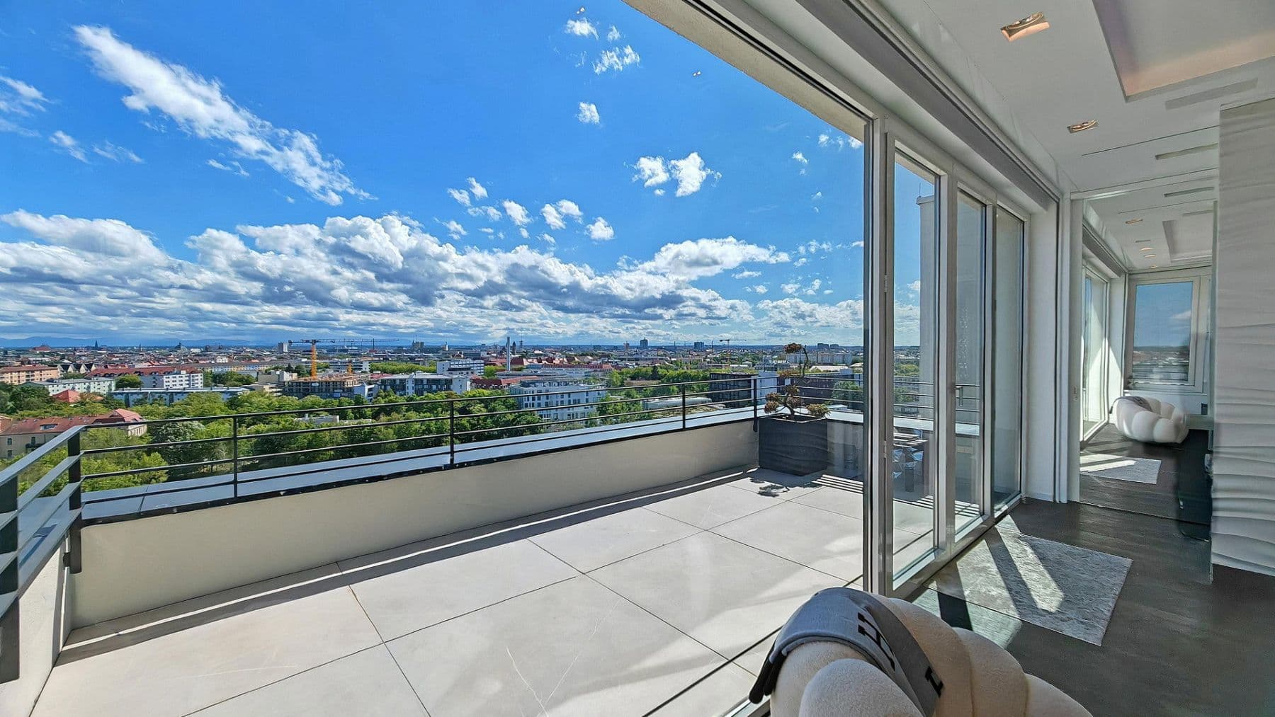 Predaj bytu 4-izbový 171 m², München, Bavorsko Predaj bytu 4-izbový 171 m², München, Bavorsko