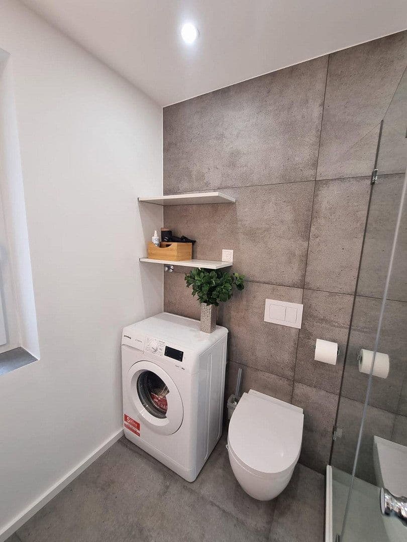 Prenájom bytu 2-izbový 60 m², Oberbilker Allee, 39, Düsseldorf, Severné Porýnie - Westfálsko Prenájom bytu 2-izbový 60 m², Oberbilker Allee, 39, Düsseldorf, Severné Porýnie - Westfálsko