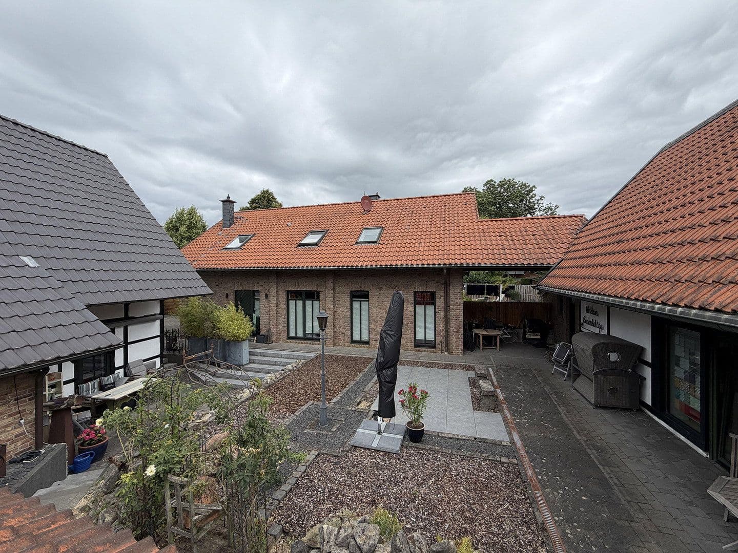 Predaj domu 345 m², pozemok 1.826 m², Mönchengladbach, Severné Porýnie - Westfálsko Predaj domu 345 m², pozemok 1.826 m², Mönchengladbach, Severné Porýnie - Westfálsko