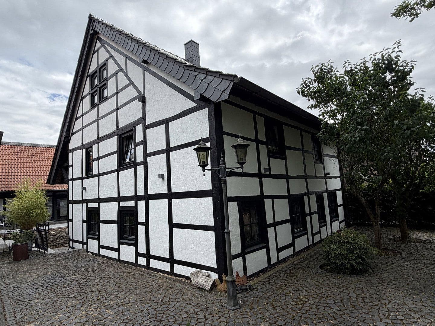 Predaj domu 345 m², pozemok 1.826 m², Mönchengladbach, Severné Porýnie - Westfálsko Predaj domu 345 m², pozemok 1.826 m², Mönchengladbach, Severné Porýnie - Westfálsko