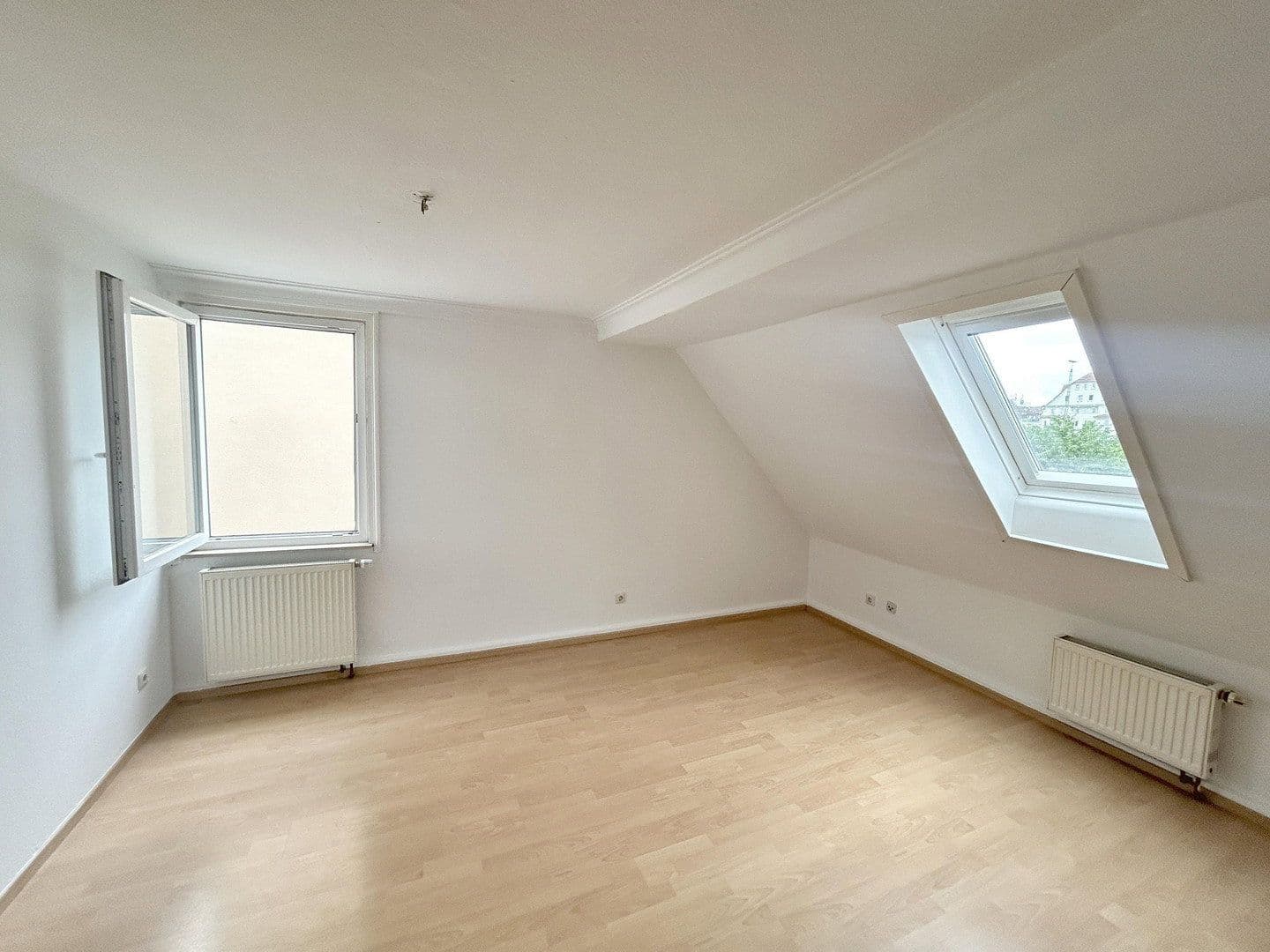 Prenájom bytu 5-izbový 85 m², Güterbahnhofstr. 23, Kornwestheim, Bádensko-Wurttembersko Prenájom bytu 5-izbový 85 m², Güterbahnhofstr. 23, Kornwestheim, Bádensko-Wurttembersko