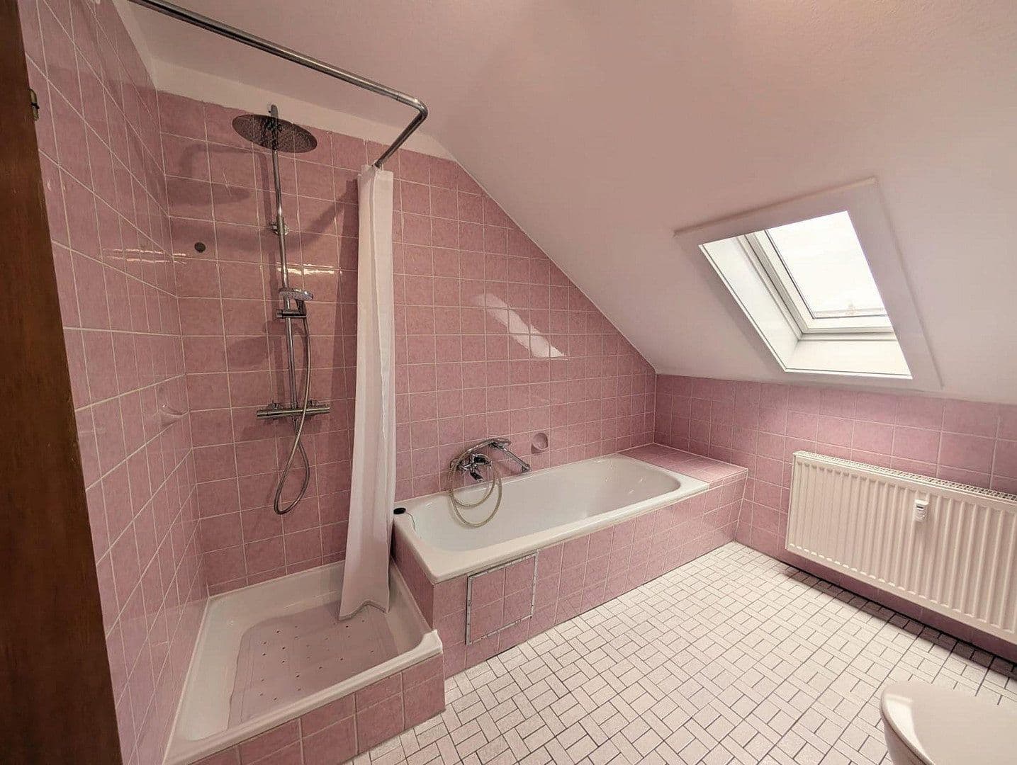 Prenájom bytu 2-izbový 54 m², Friedrich-Münch-Straße 45, Mühlacker, Bádensko-Wurttembersko Prenájom bytu 2-izbový 54 m², Friedrich-Münch-Straße 45, Mühlacker, Bádensko-Wurttembersko
