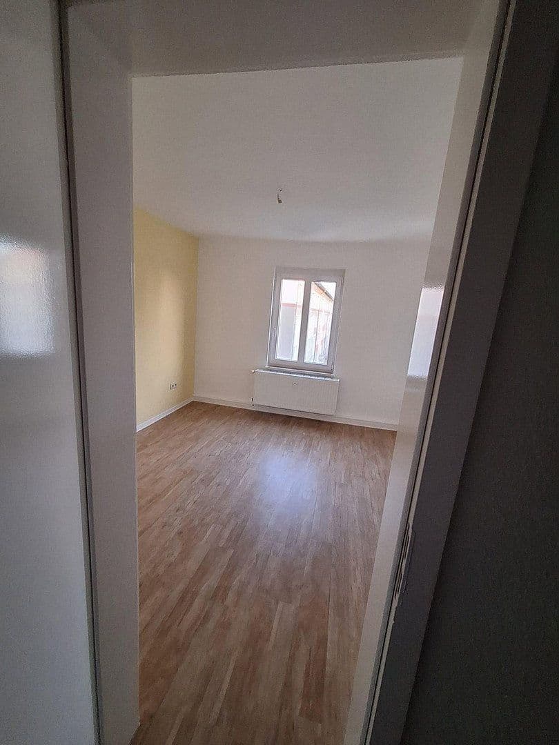 Prenájom bytu 3-izbový 92 m², Güstrow, Meklenbursko-Predpomoransko Prenájom bytu 3-izbový 92 m², Güstrow, Meklenbursko-Predpomoransko