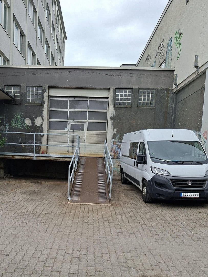 Prenájom nebytového priestoru 182 m², Hansastr. 31, München, Bavorsko Prenájom nebytového priestoru 182 m², Hansastr. 31, München, Bavorsko