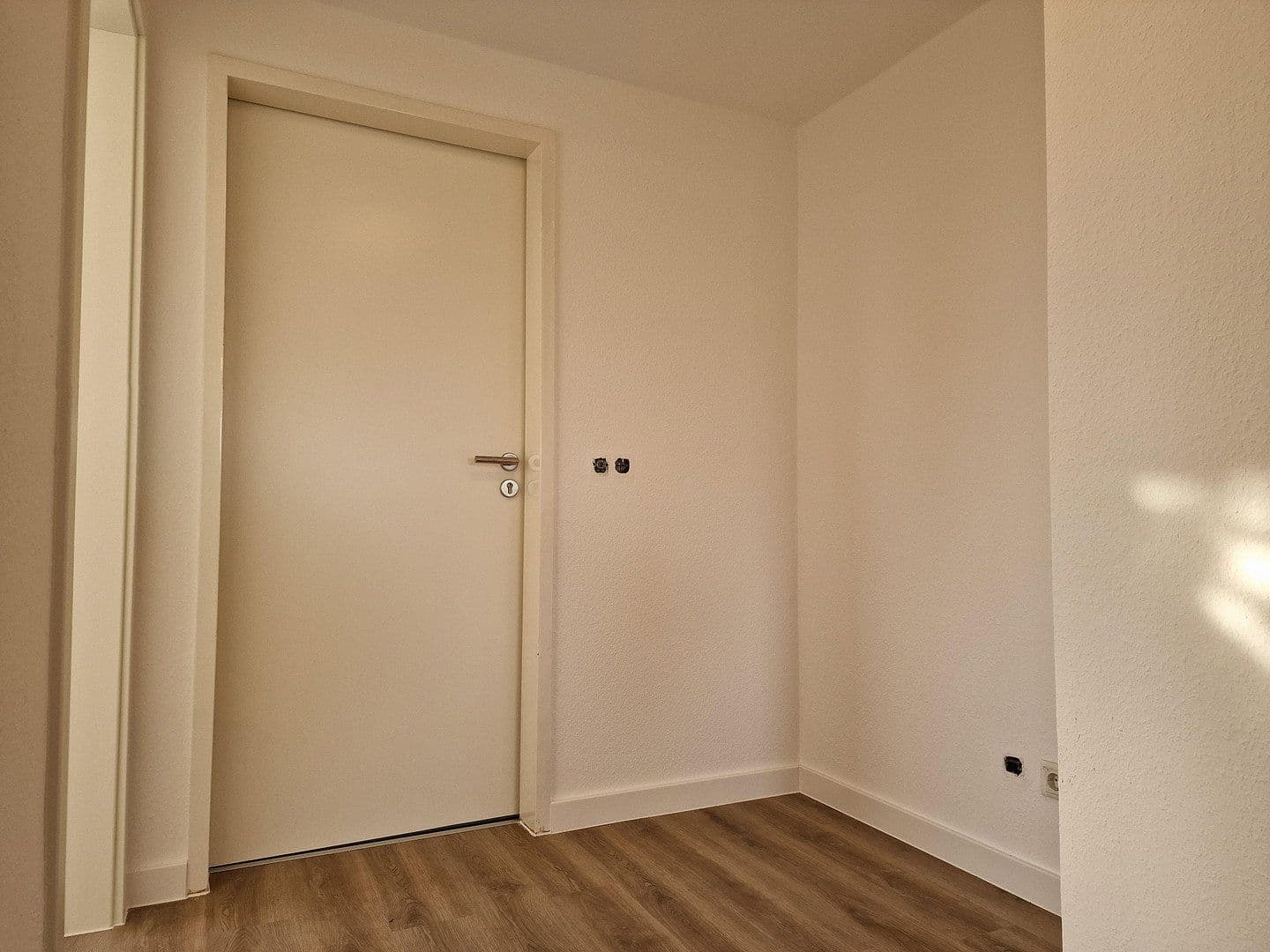 Prenájom bytu 1-izbový 38 m², Düsseldorfer Str. 177, Leverkusen, Severné Porýnie - Westfálsko Prenájom bytu 1-izbový 38 m², Düsseldorfer Str. 177, Leverkusen, Severné Porýnie - Westfálsko