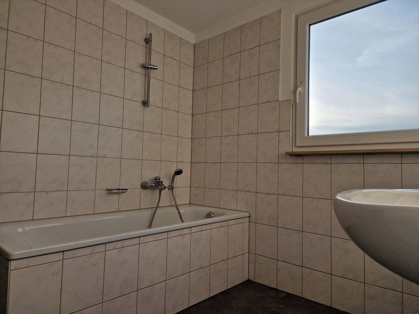 Prenájom bytu 1-izbový 38 m², Düsseldorfer Str. 177, Leverkusen, Severné Porýnie - Westfálsko Prenájom bytu 1-izbový 38 m², Düsseldorfer Str. 177, Leverkusen, Severné Porýnie - Westfálsko
