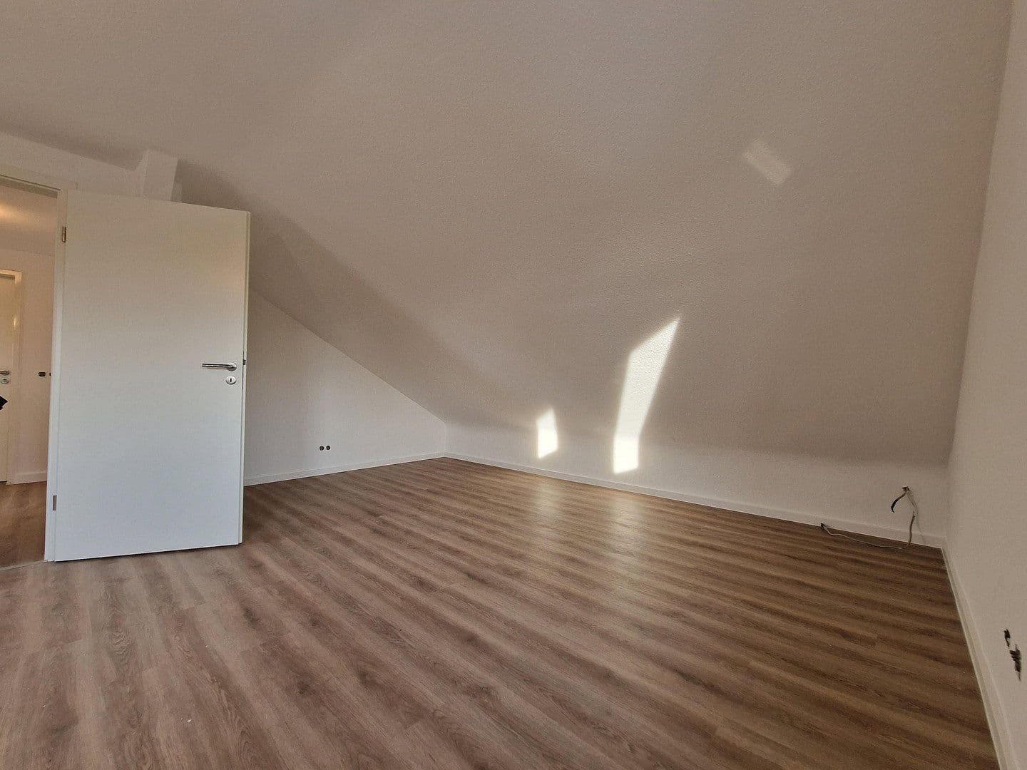 Prenájom bytu 1-izbový 38 m², Düsseldorfer Str. 177, Leverkusen, Severné Porýnie - Westfálsko Prenájom bytu 1-izbový 38 m², Düsseldorfer Str. 177, Leverkusen, Severné Porýnie - Westfálsko