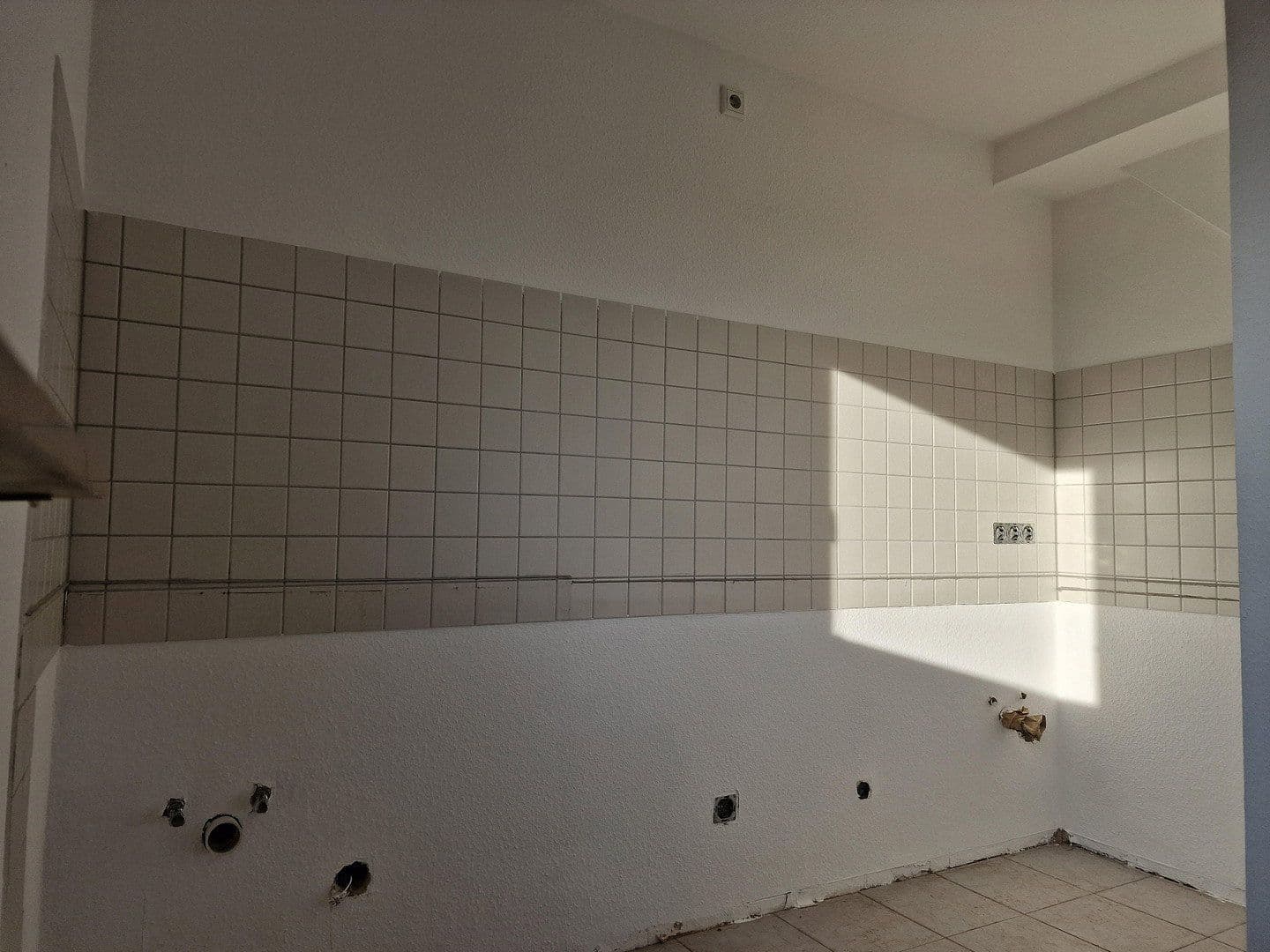 Prenájom bytu 1-izbový 38 m², Düsseldorfer Str. 177, Leverkusen, Severné Porýnie - Westfálsko Prenájom bytu 1-izbový 38 m², Düsseldorfer Str. 177, Leverkusen, Severné Porýnie - Westfálsko