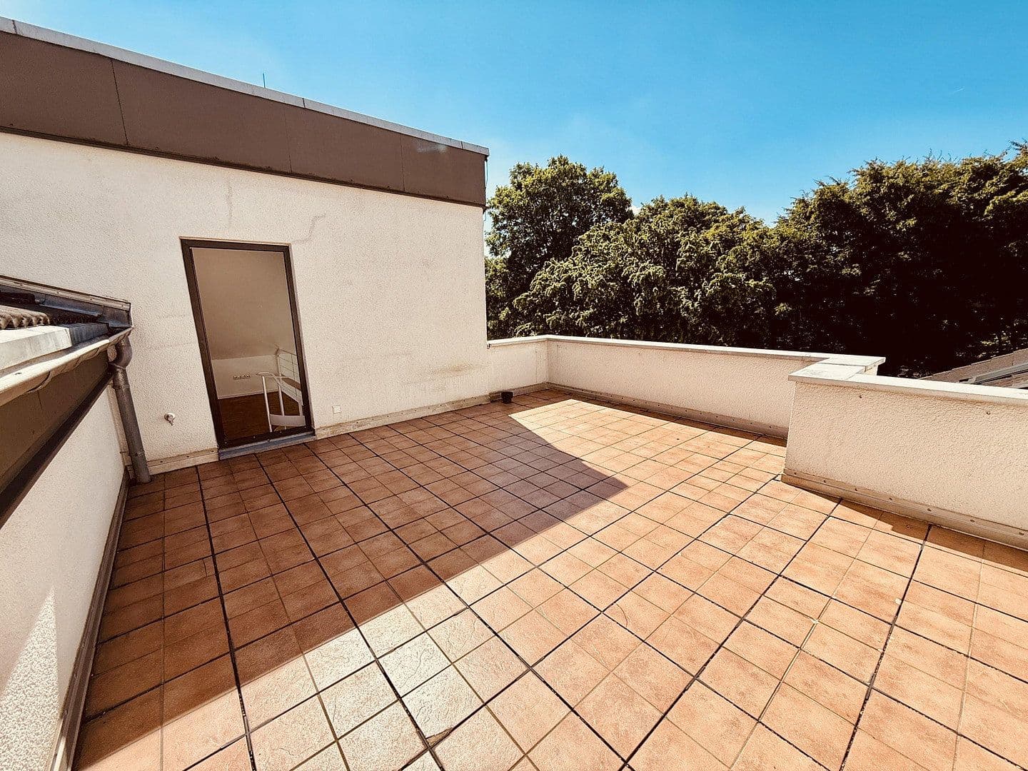 Prenájom bytu 2-izbový 92 m², Arndtstraße 32-34, Köln, Severné Porýnie - Westfálsko Prenájom bytu 2-izbový 92 m², Arndtstraße 32-34, Köln, Severné Porýnie - Westfálsko