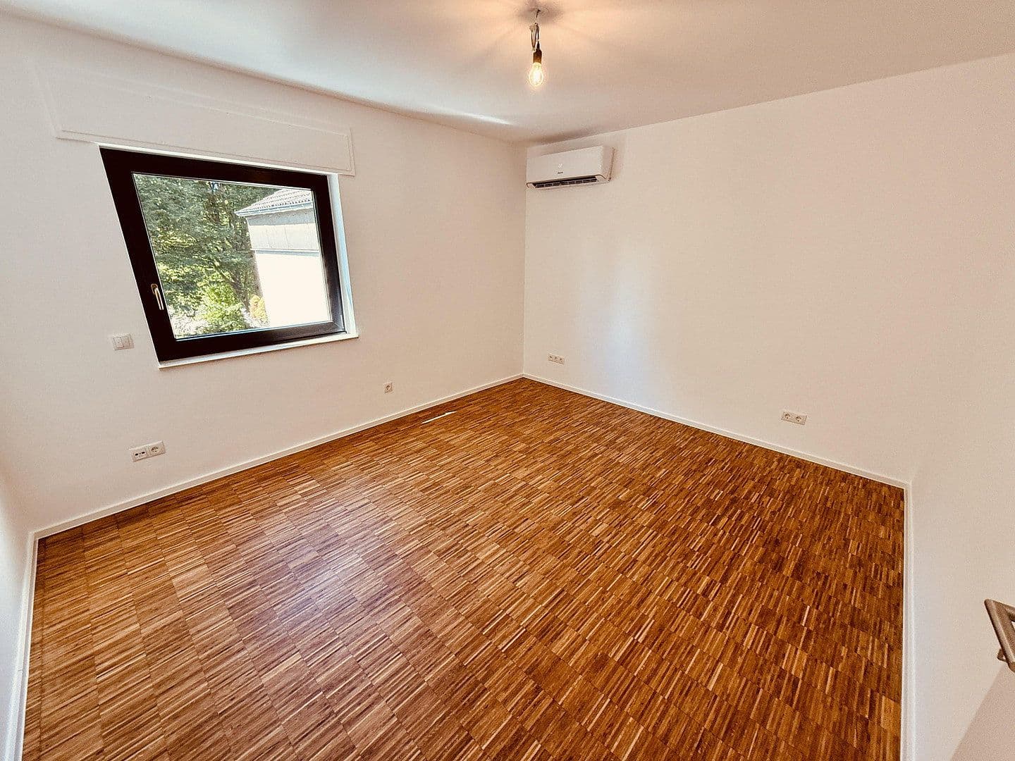 Prenájom bytu 2-izbový 92 m², Arndtstraße 32-34, Köln, Severné Porýnie - Westfálsko Prenájom bytu 2-izbový 92 m², Arndtstraße 32-34, Köln, Severné Porýnie - Westfálsko