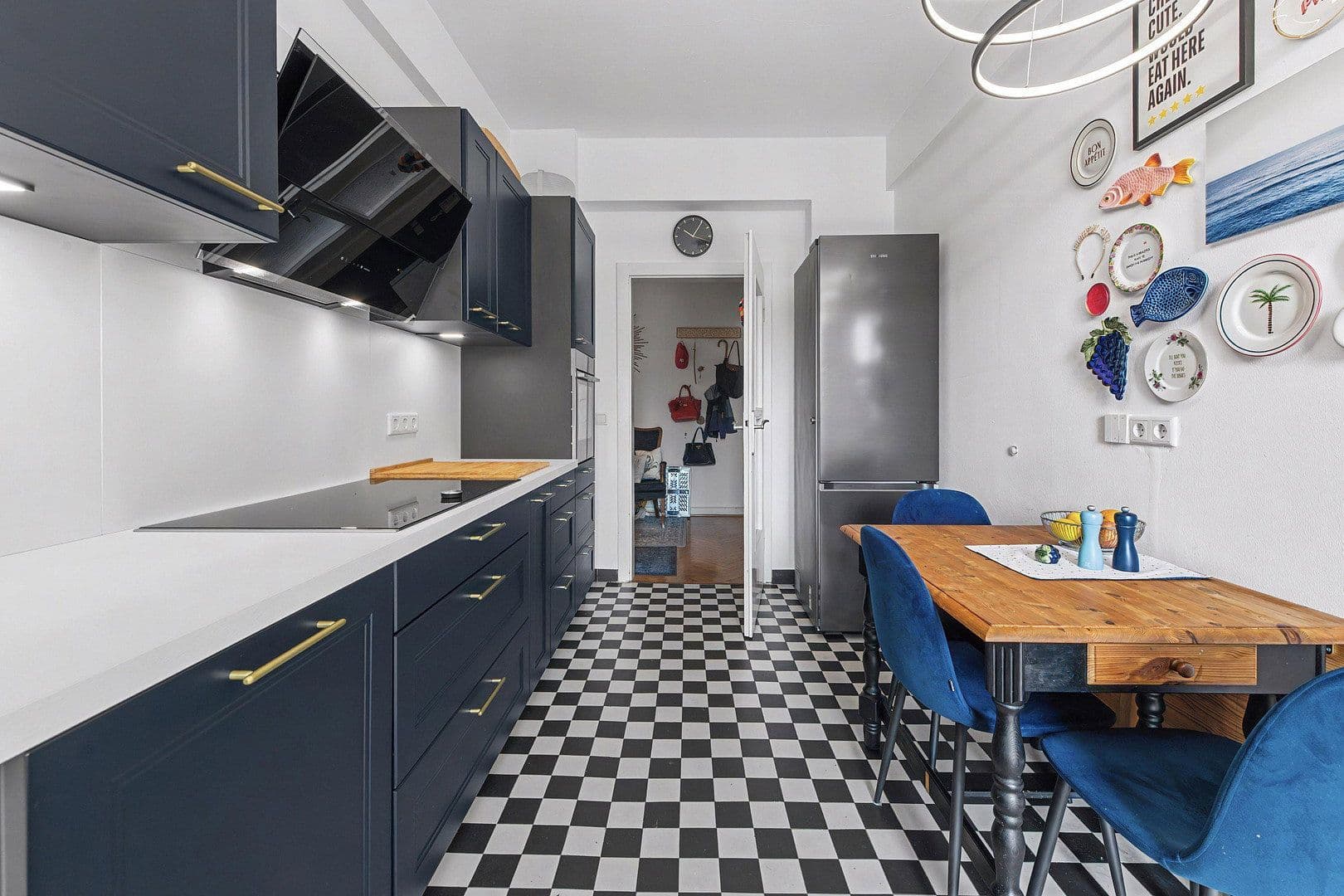 Prenájom bytu 2-izbový 100 m², Fischerstr. 45, Düsseldorf, Severné Porýnie - Westfálsko Prenájom bytu 2-izbový 100 m², Fischerstr. 45, Düsseldorf, Severné Porýnie - Westfálsko