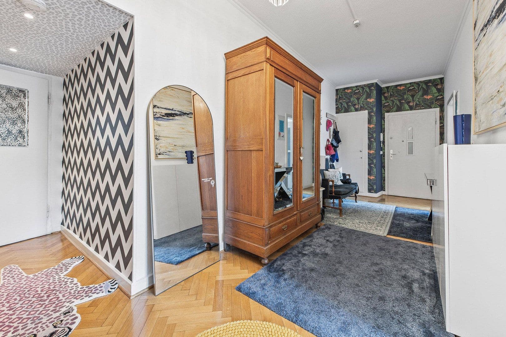 Prenájom bytu 2-izbový 100 m², Fischerstr. 45, Düsseldorf, Severné Porýnie - Westfálsko Prenájom bytu 2-izbový 100 m², Fischerstr. 45, Düsseldorf, Severné Porýnie - Westfálsko