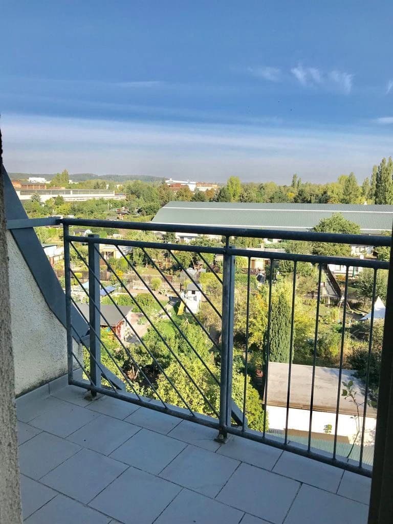 Prenájom bytu 2-izbový 71 m², Carolastraße 32, Zwickau, Sasko Prenájom bytu 2-izbový 71 m², Carolastraße 32, Zwickau, Sasko