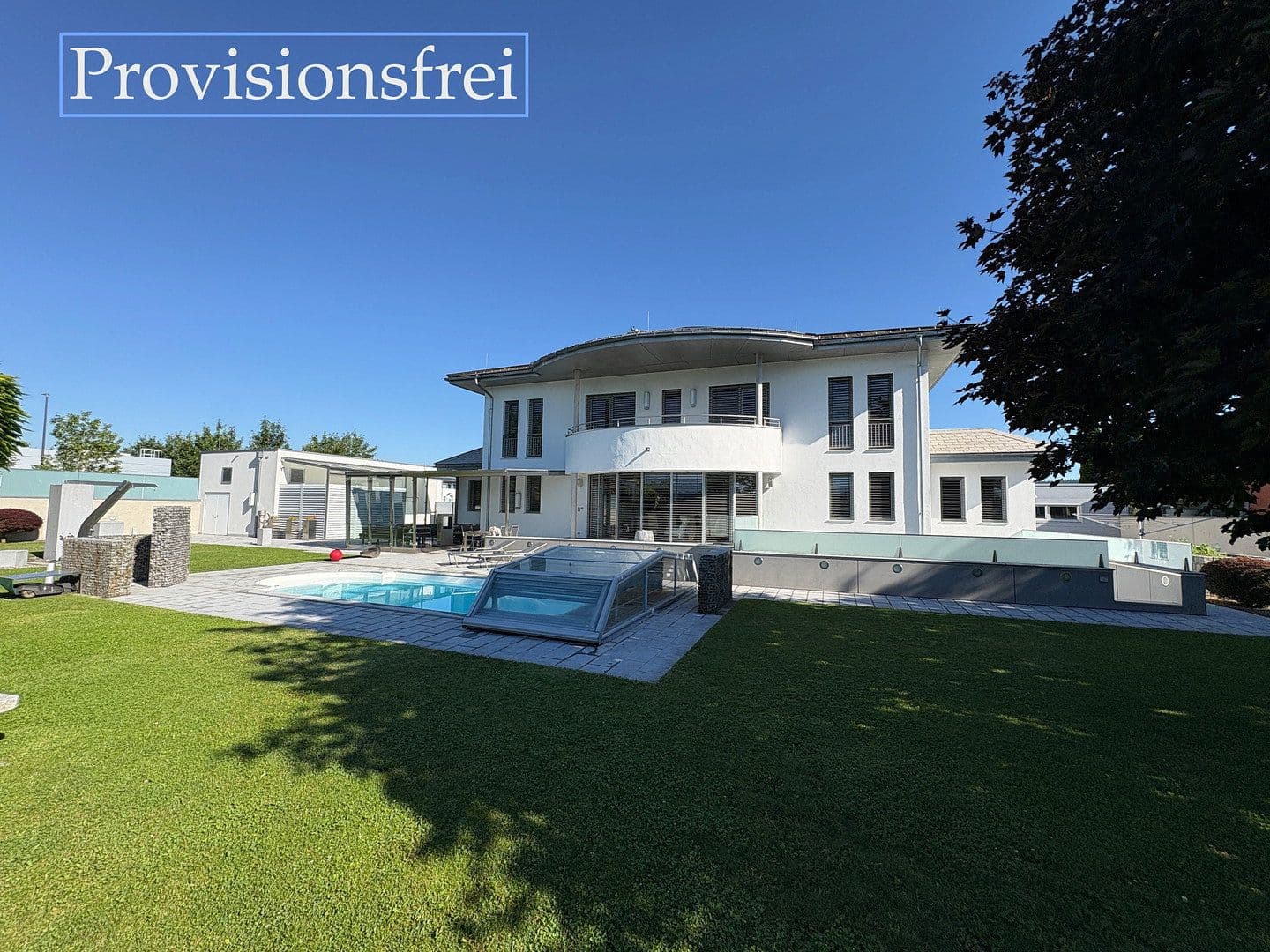 Predaj domu 572 m², pozemok 1.923 m², Rosenweg 8, Vöcklabruck, Horné Rakúsko Predaj domu 572 m², pozemok 1.923 m², Rosenweg 8, Vöcklabruck, Horné Rakúsko