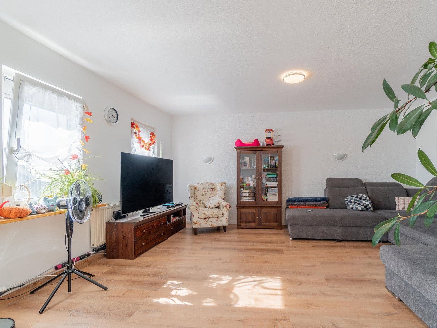 Prenájom bytu 5-izbový 161 m², Villingen-Schwenningen, Bádensko-Wurttembersko Prenájom bytu 5-izbový 161 m², Villingen-Schwenningen, Bádensko-Wurttembersko